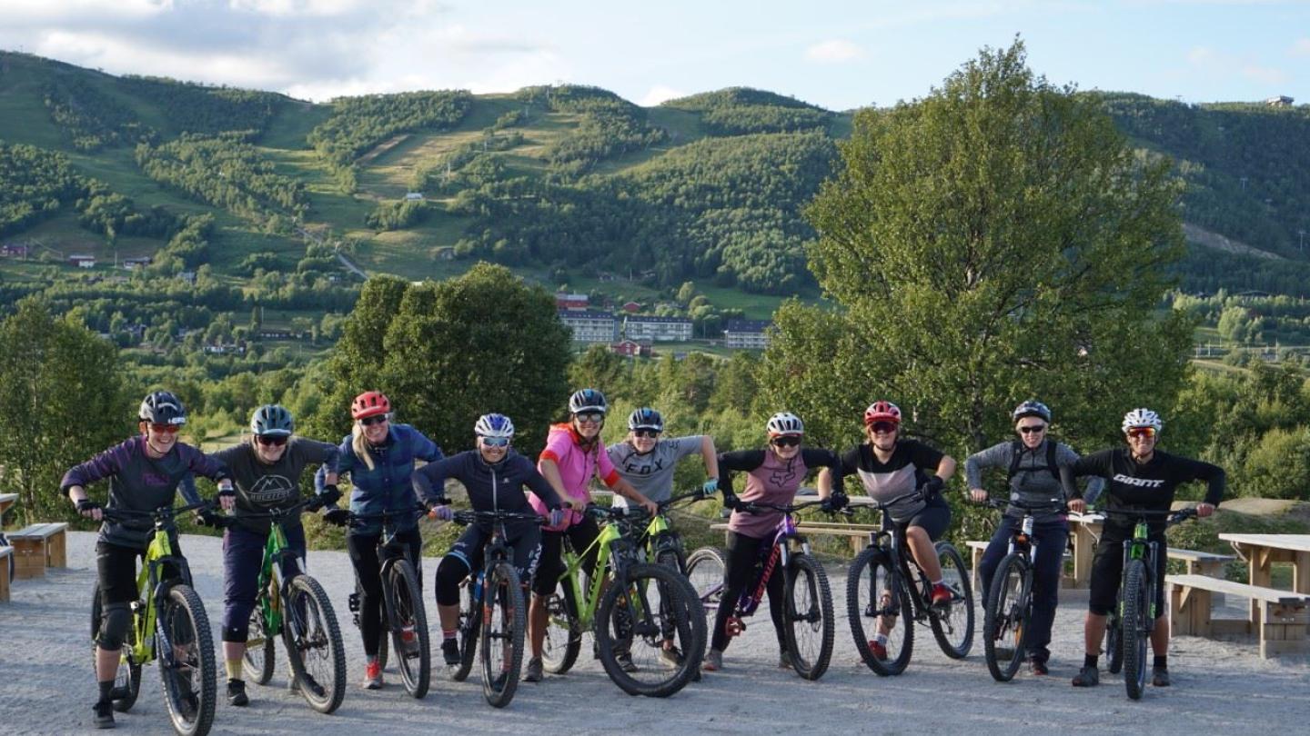 GIRL RIDES -  MTB skills course for women (beginners)