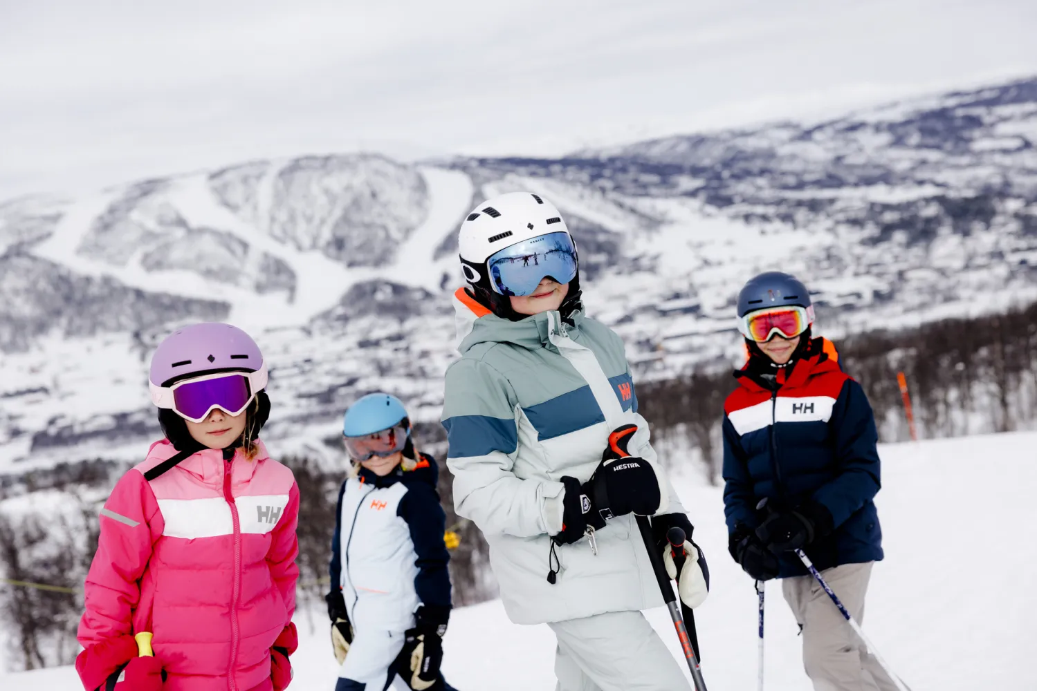 Barn på ski på Geilo