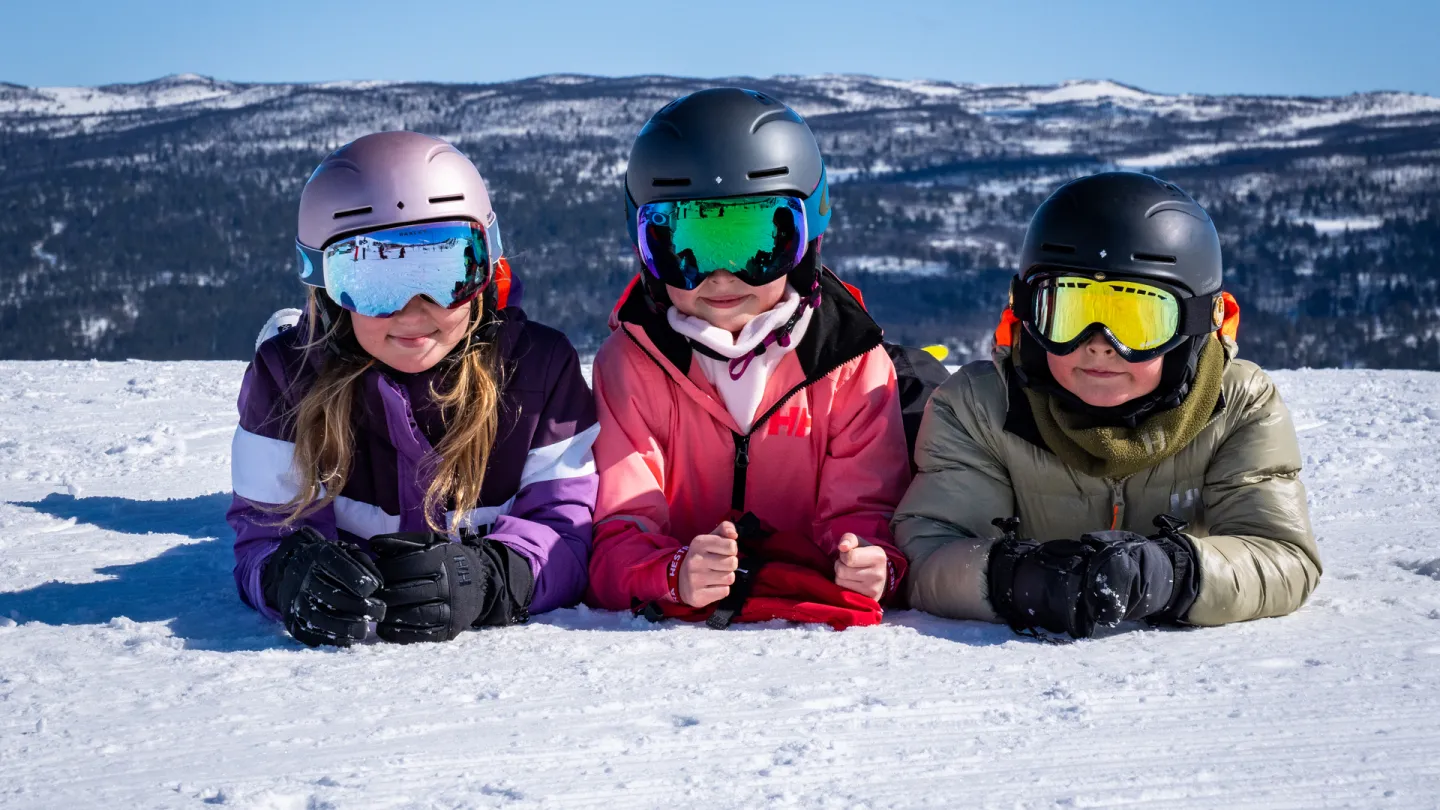 Barn på ski på Geilo