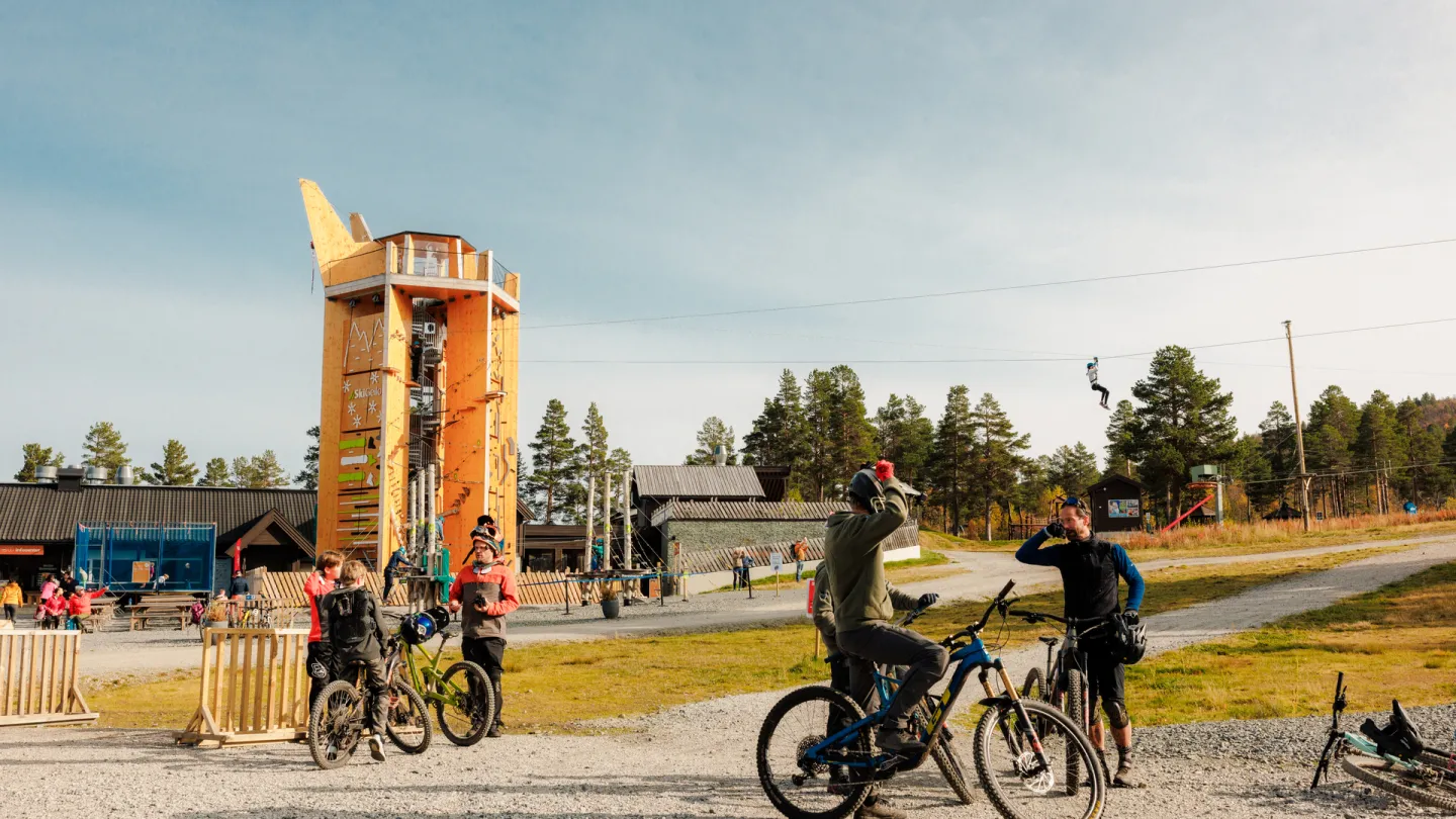 Høst og sykkel i SkiGeilo Aktivitetspark på Geilo