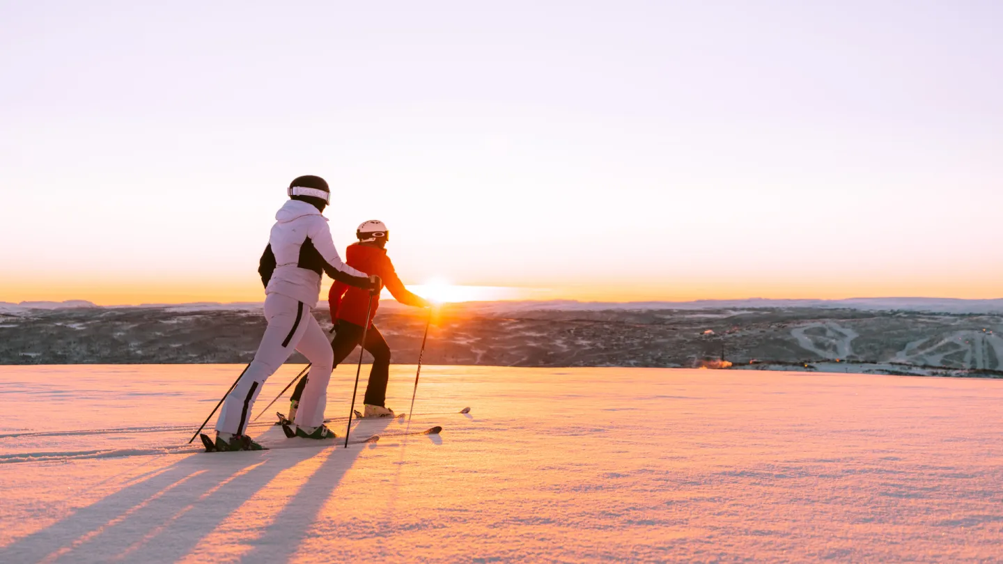 Soloppgang i skisenteret