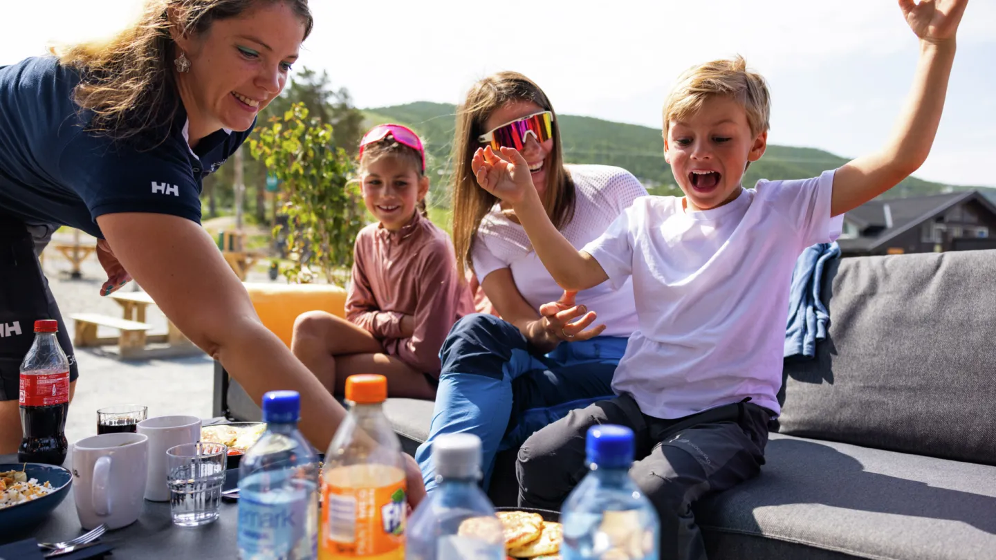 Mat og drikke i sommerparken på Geilo
