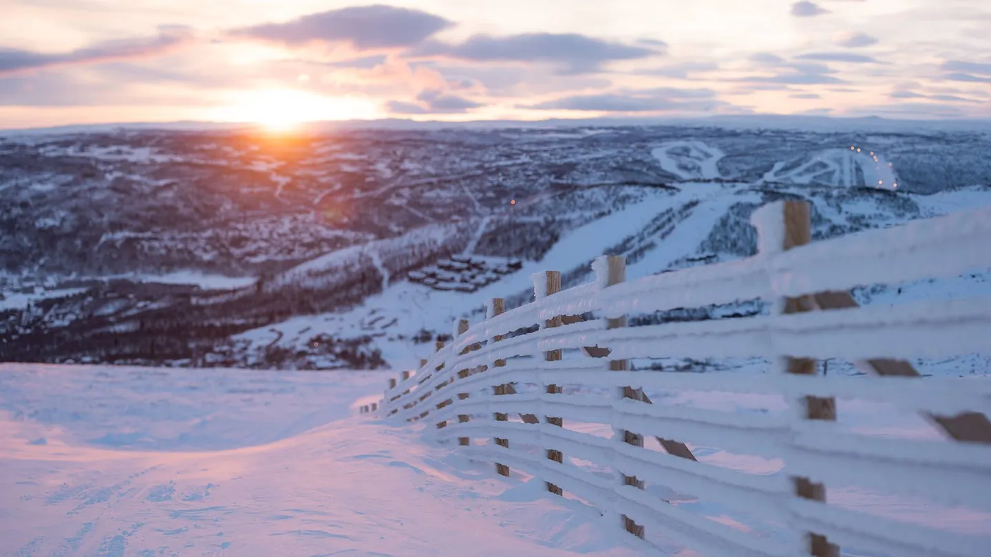 Soloppgang i skisenteret på Geilo