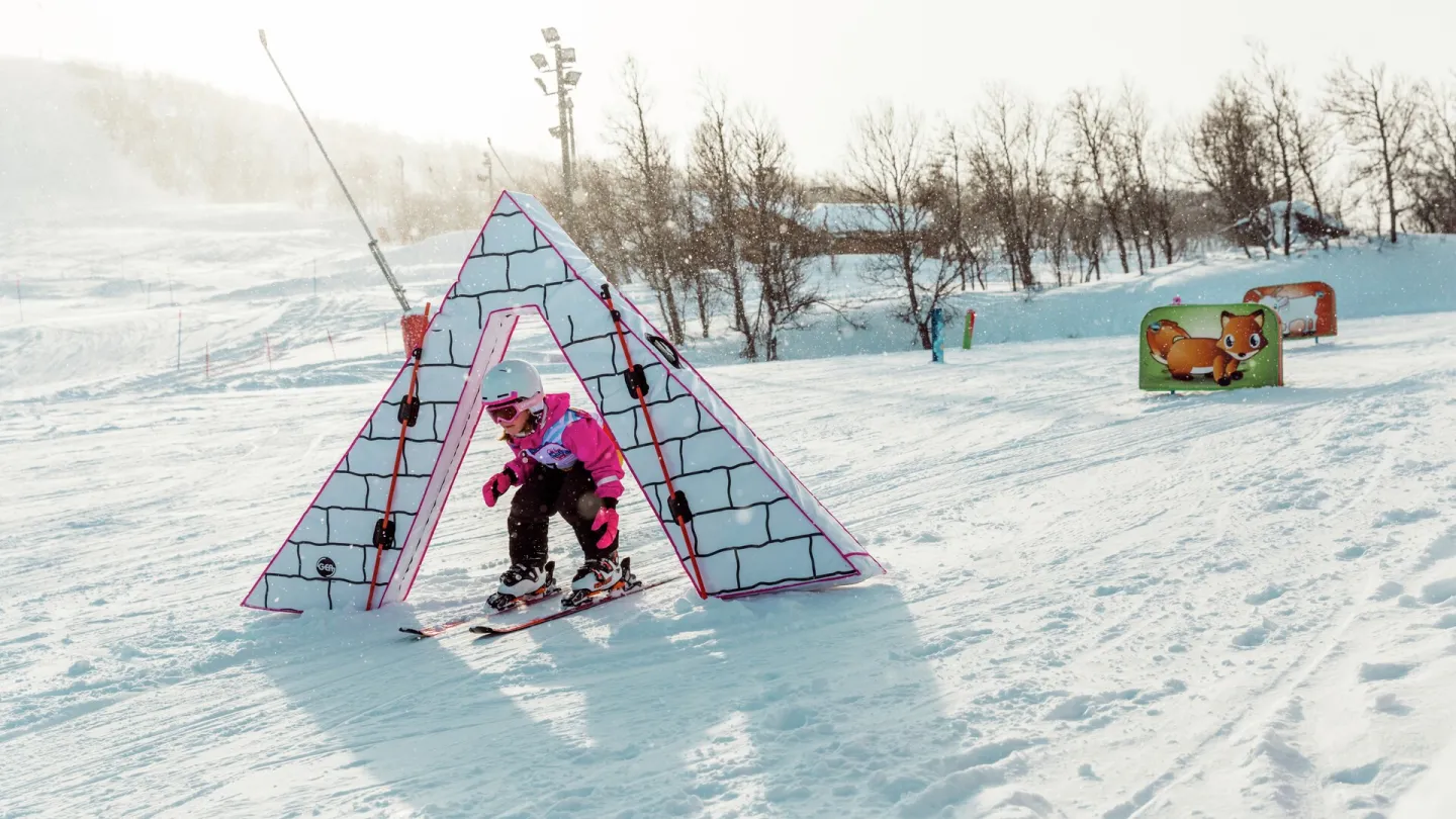 Kidsrenn og slalåmrenn i skisenteret på Geilo