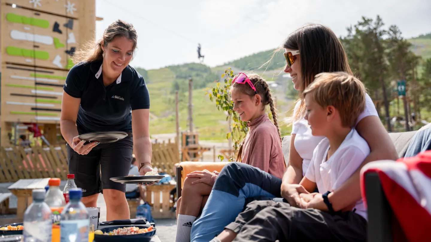 Mat og drikke i SkiGeilo Aktivitetspark på sommeren