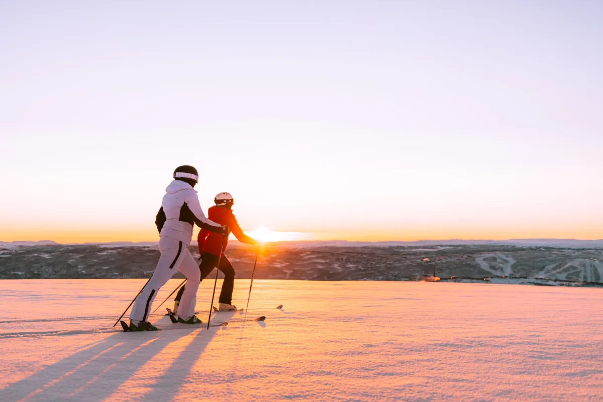 Soloppgang i skisenteret