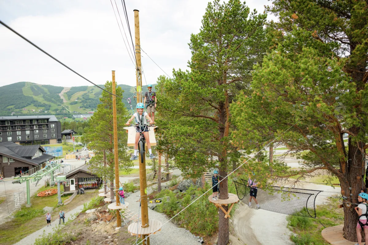 Høyt og lavt klatrepark på Geilo