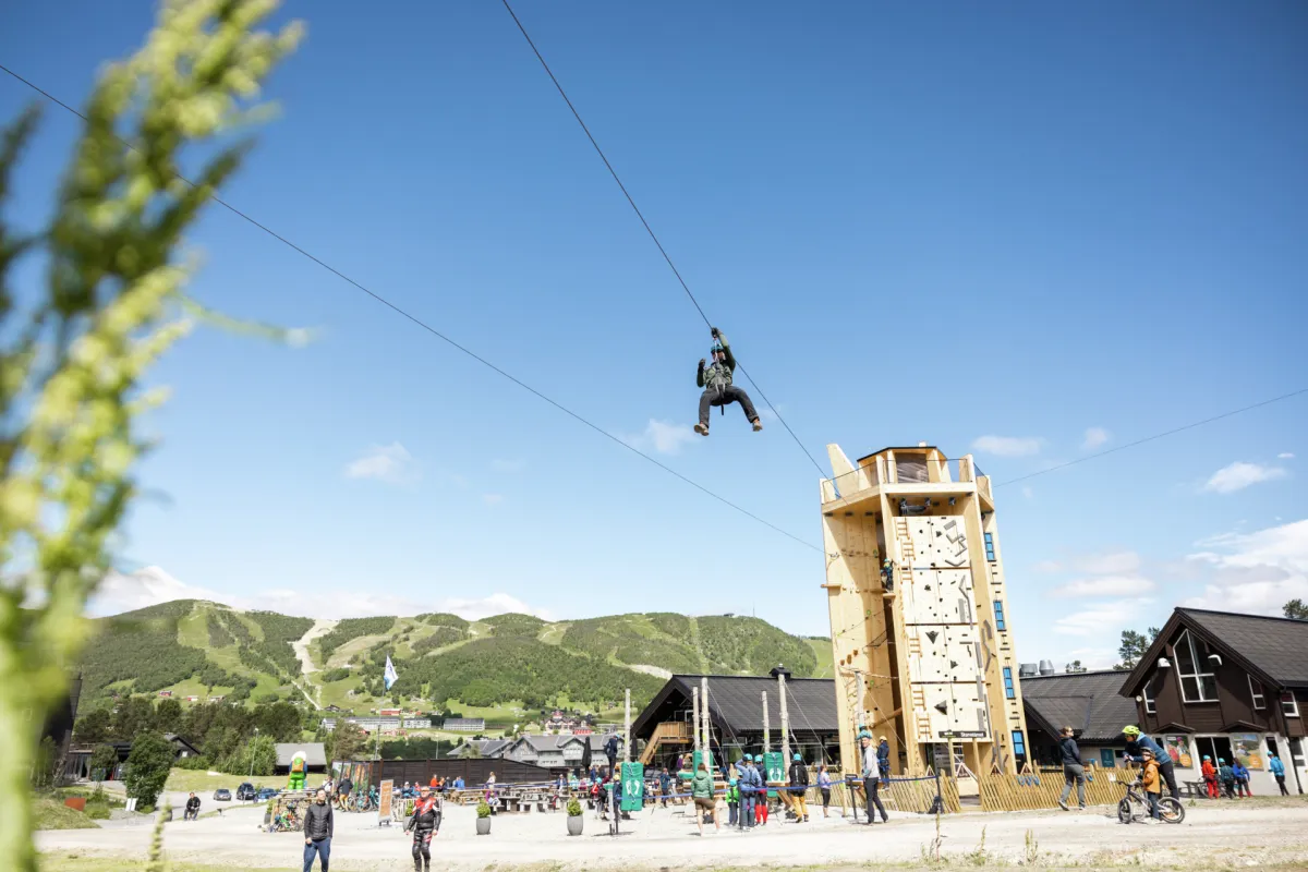 høyt og lavt klatrepark
